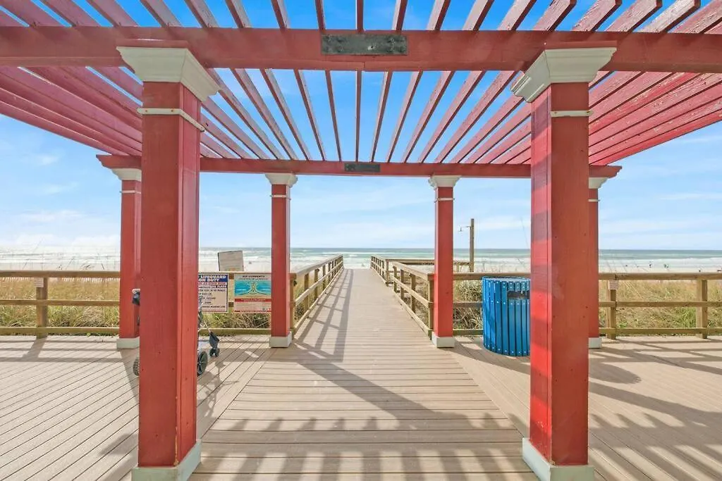 Beachfront Studio #1112 At Majestic Panama City Beach